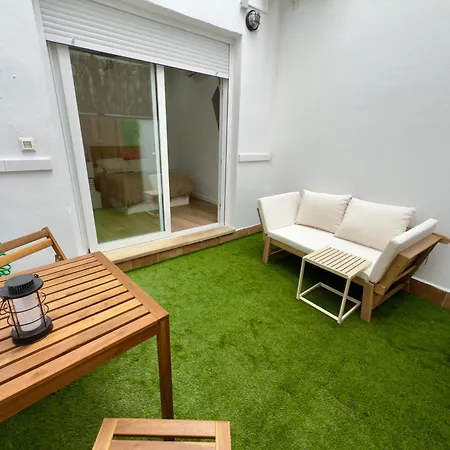 Apartman Estudio Junto A Plaza Merced 2 *