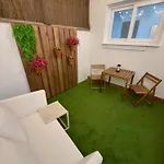 Estudio Junto A Plaza Merced 2 *